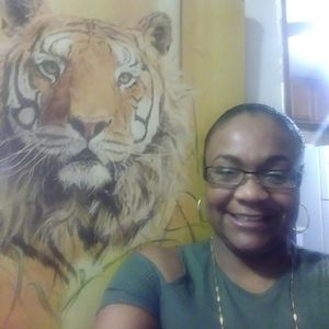 Meet your Posher, Ines